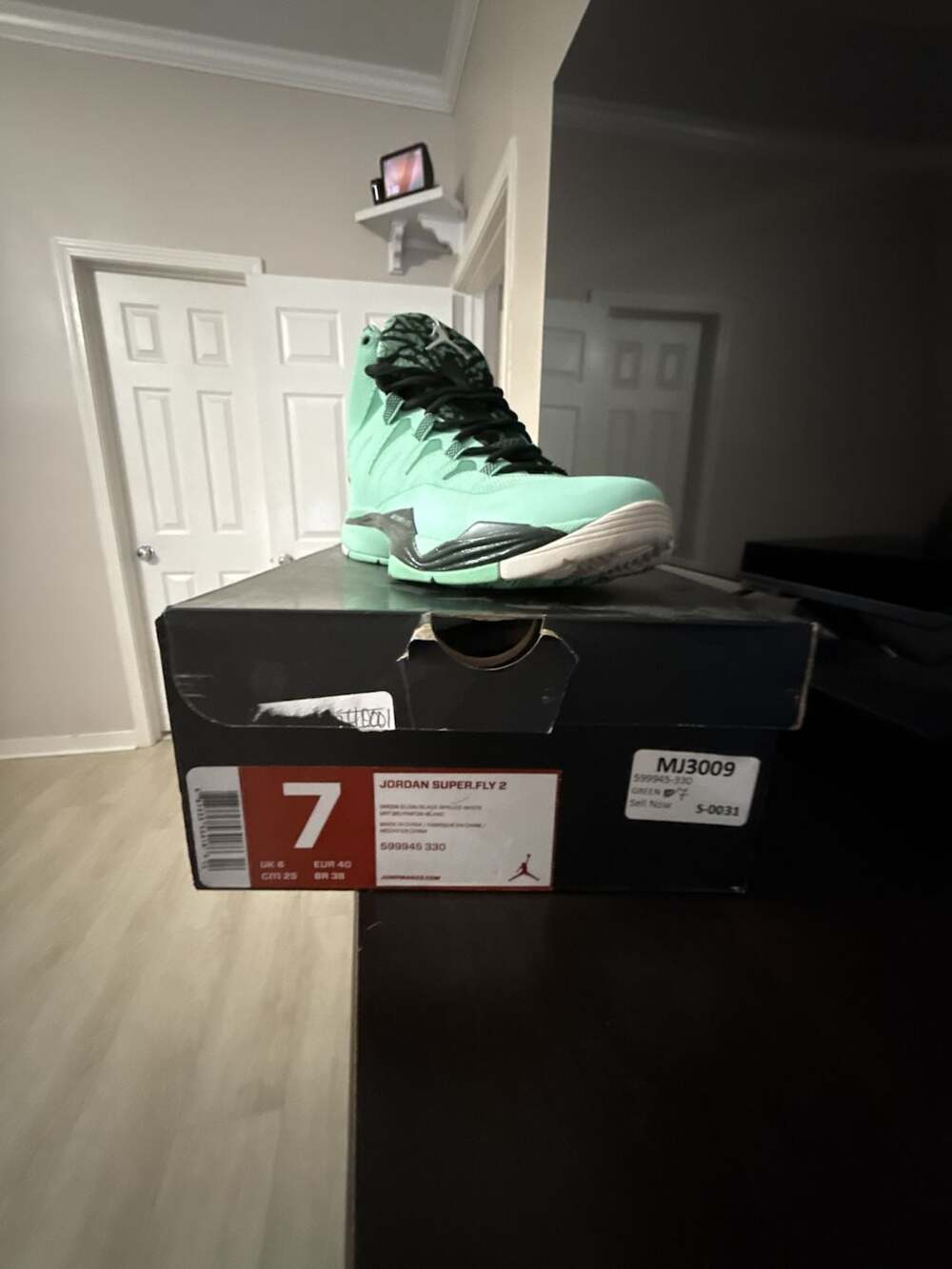Nike Air Jordan Super.Fly 2 Green Glow Size 7.5